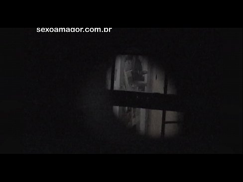 ❤️ Блондини ичкери кирпичтин артына катылган кошуналык войер жашыруун түрдө видеого тартып алат ❌ Порно видео боюнча бизде ❌️❤